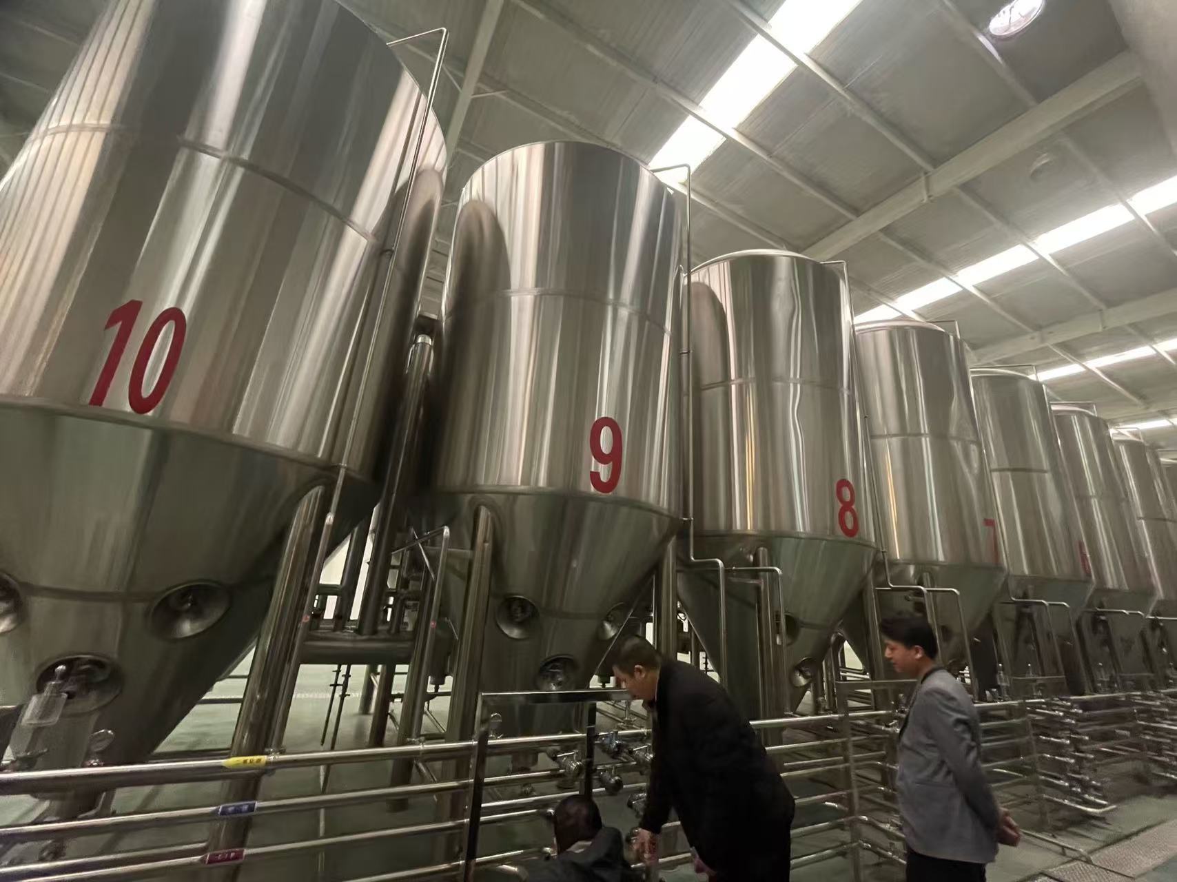 泗县精酿啤酒设备厂—平面布置、设备设计、制造、调试、培训等一条龙服务